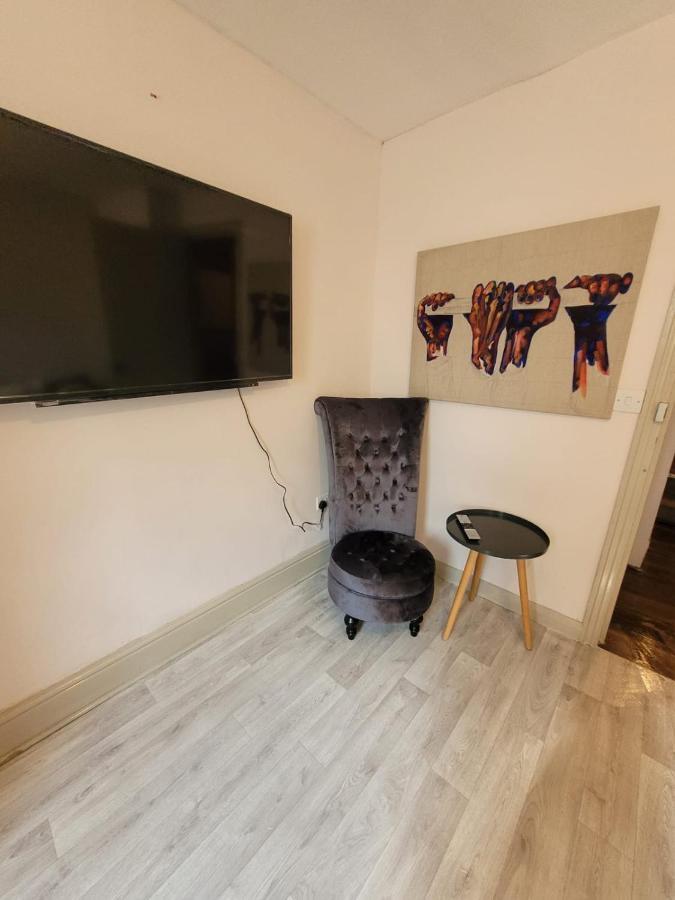 43 Kimberly Road Apartment Londra Dış mekan fotoğraf