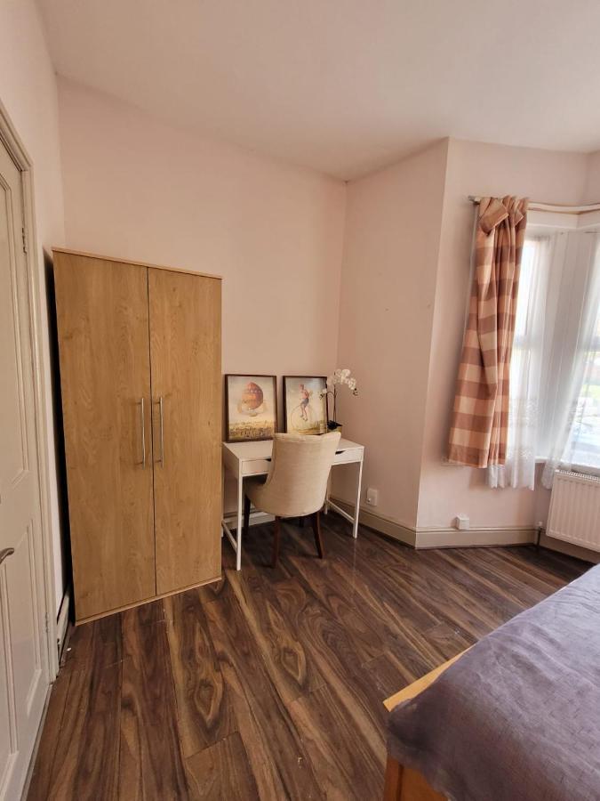 43 Kimberly Road Apartment Londra Dış mekan fotoğraf