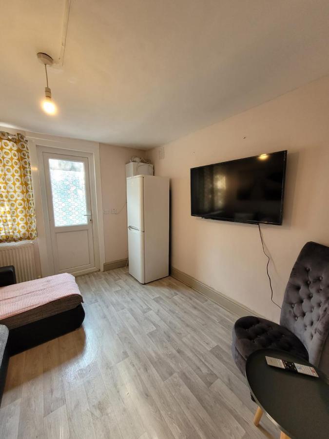 43 Kimberly Road Apartment Londra Dış mekan fotoğraf